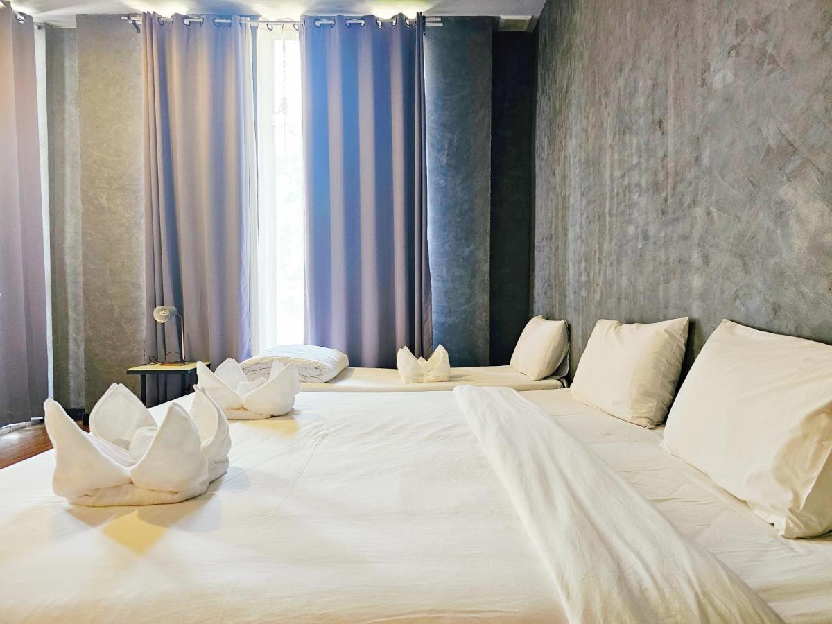Sherloft Home & Hostel Чиангмай Екстериор снимка